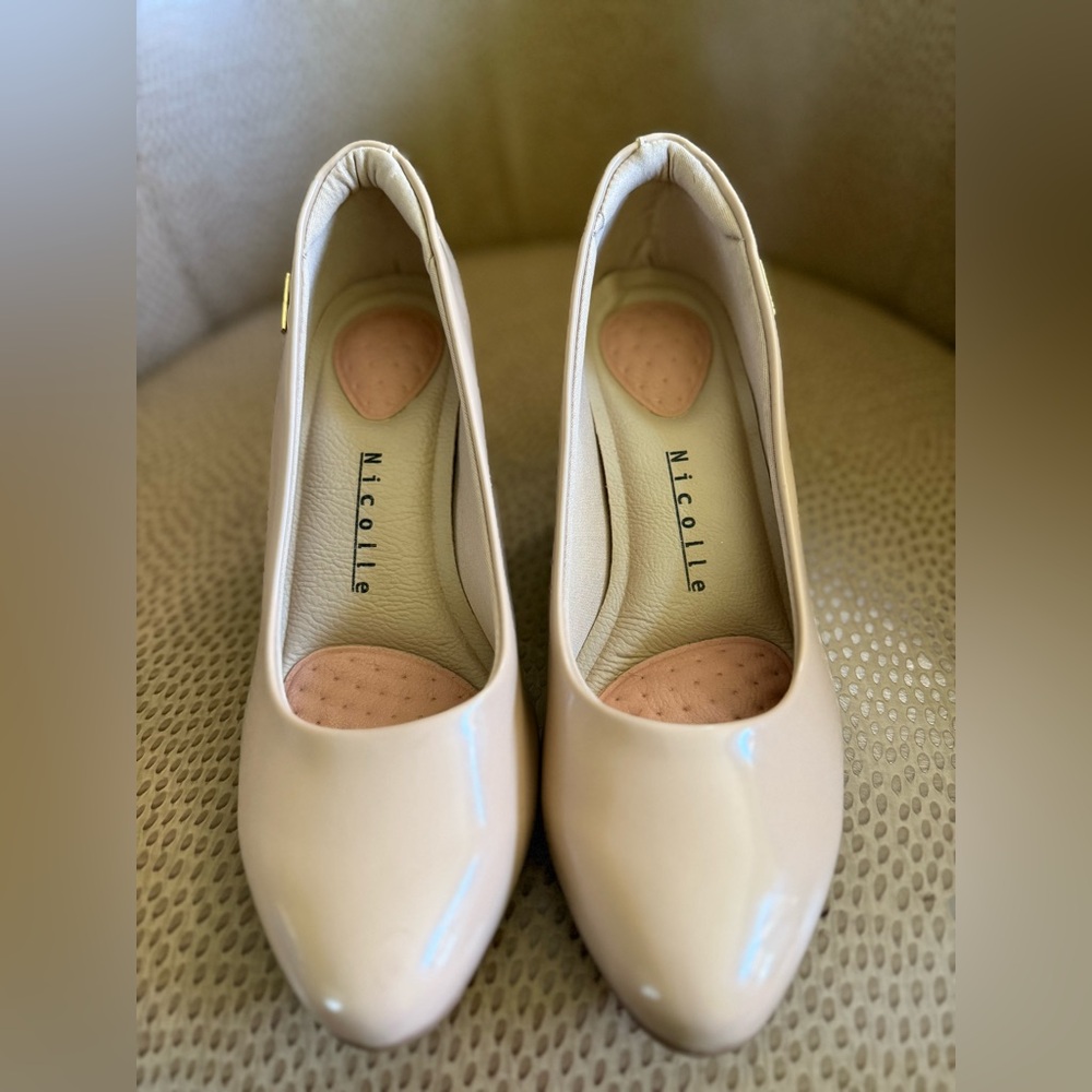 Nicole Beige Patent Leather Pumps